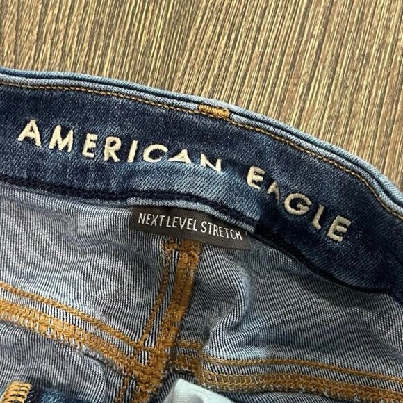 American Eagle Skinny Jeans High Rise Next Level Stretch Medium Wash Blue Size 4 - Picture 7 of 11